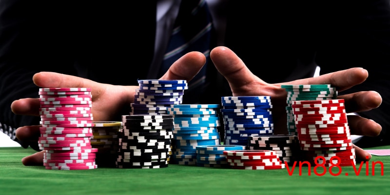 Poker hay xì tố là thể loại game trí tuệ được nhiều người yêu thích, bắt nguồn từ Châu u